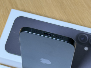 Apple iPhone 16 Black 128GB uueväärne Aku 100% cc16 Garantii (5 foto / 9)