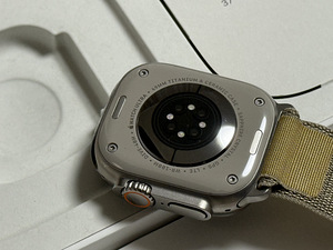 Apple Watch Ultra 2 49mm v heas korras. Aku 99% (4 foto / 7)