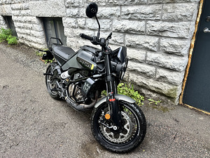 Husqvarna Svartpilen 401 2025 a. (1 foto / 7)