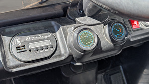 Laste elektriauto Jeep BRD 2x45W, must (3 foto / 4)