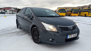 Toyota Avensis 2.0 / 2012 a. (4 foto / 8)