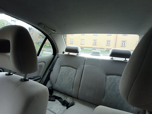 Nissan Almera 2001 (4 foto / 6)