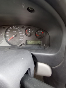 Nissan Almera 2001 (5 foto / 6)