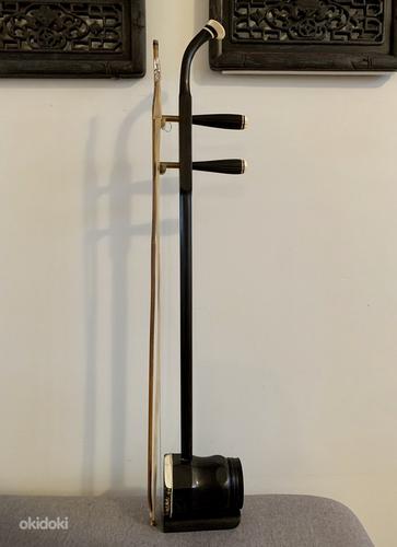 Старинный китайский национальный инструмент эрху с ящиком для инструментов (фото #1)