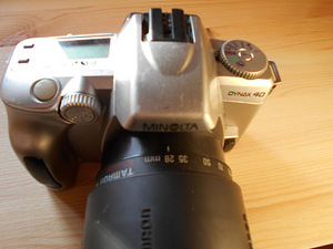 Зеркальная камера Minolta Dynax 40 (3 фото из 3)