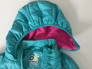 Детская куртка (3 фото из 3)