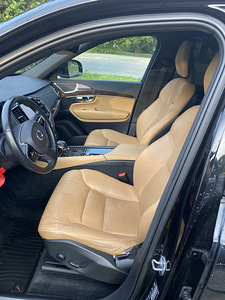 Volvo XC90 (6 фото из 8)
