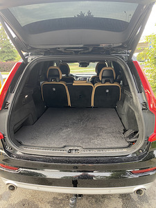 Volvo XC90 (8 фото из 8)