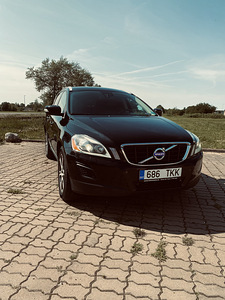 Volvo (2 фото из 9)