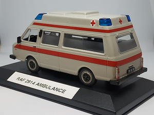 Mudelauto RAF 2914 Reanimobiil. Haruldane. 1:43. (5 foto / 6)