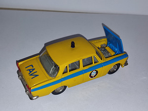 Mudelauto MOSKVITCH 412 miilits. USSR. A8. 1:43 (2 foto / 7)