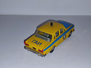 Mudelauto MOSKVITCH 412 miilits. USSR. A8. 1:43 (5 foto / 7)