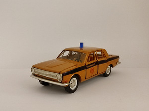 Mudelauto Volga GAZ 24 miilits. USSR. 1:43 (4 foto / 8)