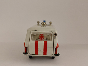 Mudelauto RAF M-22031 kiirabi. A27. USSR. 1:43 (6 foto / 8)