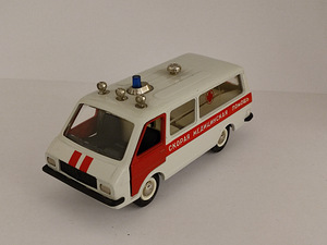 Mudelauto RAF M-22031 kiirabi. A27. USSR. 1:43 (8 foto / 8)