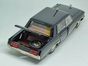 Mudelauto ZIL 117. A31. USSR 1985. 1:43 (7 foto / 10)