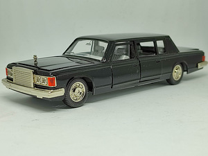 Mudelauto ZIL 115. USSR 1989. 1:43 (3 foto / 9)