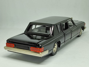 Mudelauto ZIL 115. USSR 1989. 1:43 (7 foto / 9)