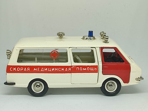 Mudelauto RAF Kiirabi. A26 ! Haruldus. 1983 a. USSR. 1:43 (4 foto / 9)