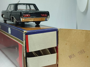 Mudelauto ZIL 117. A31. USSR 1983. 1:43 (7 foto / 8)