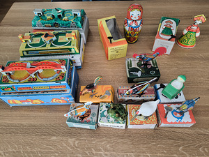 Старые металлические игрушки русского происхождения