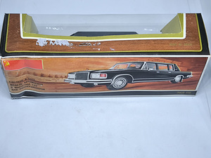 Mudelauto ZIL 115. USSR. 1989a. 1:43 (7 foto / 8)