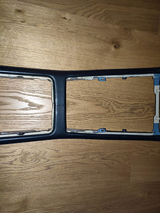 Audi A8 / S8 D3 üle nahatatud keskkonsool 4E0863241E (6 foto / 10)