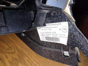 Audi A8 / S8 D3 üle nahatatud keskkonsool 4E0863241E (8 foto / 10)