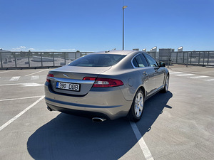 Jaguar XF 2.7 152kW (4 foto / 13)