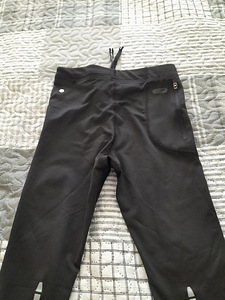 2 trennipüksid Soc, Umbro s. 122 - 128 (3 foto / 8)