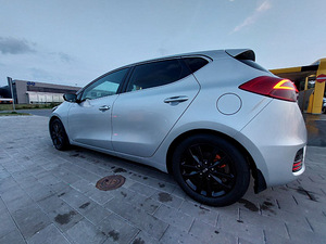 Kia Ceed 1.6 99 кВт (8 фото из 15)