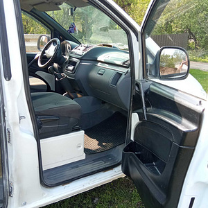 MERCEDES-BENZ VITO 111 CDI (4 foto / 8)