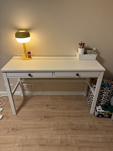 Hemnes kirjutuslaud Ikea (1 foto / 4)