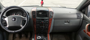 KIA sorento (5 foto / 5)