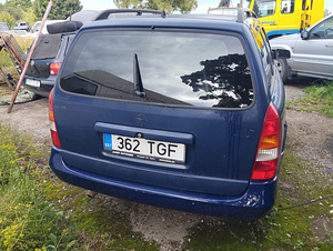 Opel Astra (3 фото из 3)