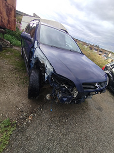 Opel Astra (2 фото из 3)