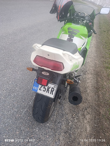KAWASAKI ZX-6R (2 foto / 3)