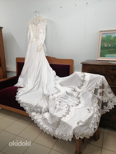 Шикарное свадебное платье. (фото #1)