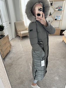 DKNY naiste talvemantel (4 foto / 6)