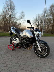 Suzuki GSR 600 (2 фото из 7)