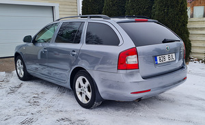 Skoda Octavia 1.2 77kW (3 foto / 14)