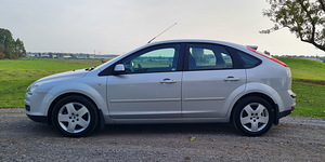 Ford Focus (2 фото из 15)