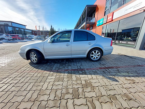 Volkswagen Bora VR6 4motion (5 foto / 10)