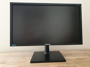 Монитор Samsung 24" (1 фото из 2)