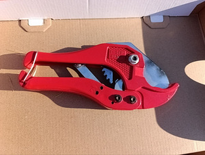 Plastikust torude lõikur kuni 42mm (PPR/PEX/PVC), pärgvõllim (1 foto / 2)