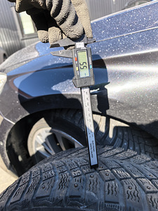 Michelin X-ICE NORTH 4 - 255/40 - R19 (5 foto / 8)