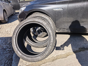 Michelin X-ICE NORTH 4 - 255/40 - R19 (8 foto / 8)
