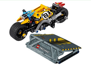 Lego technic 42058 (1 foto / 3)