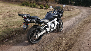 Yamaha FZ-6s (2 foto / 3)