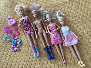 Müüa Barbie nukud 4 tk+ aksessuaarid (2 foto / 3)